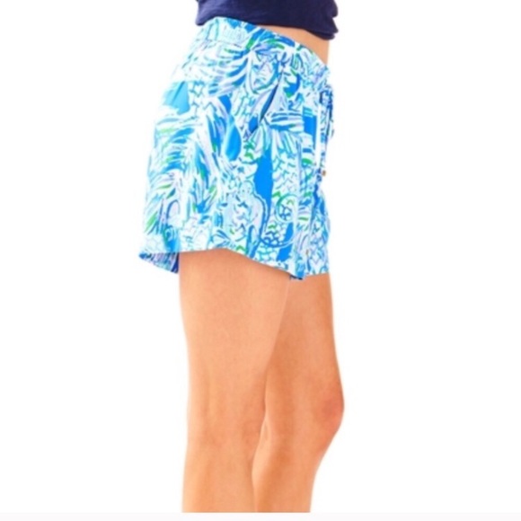 Lilly Pulitzer Katia Short Canopy Chaos - Picture 2 of 16